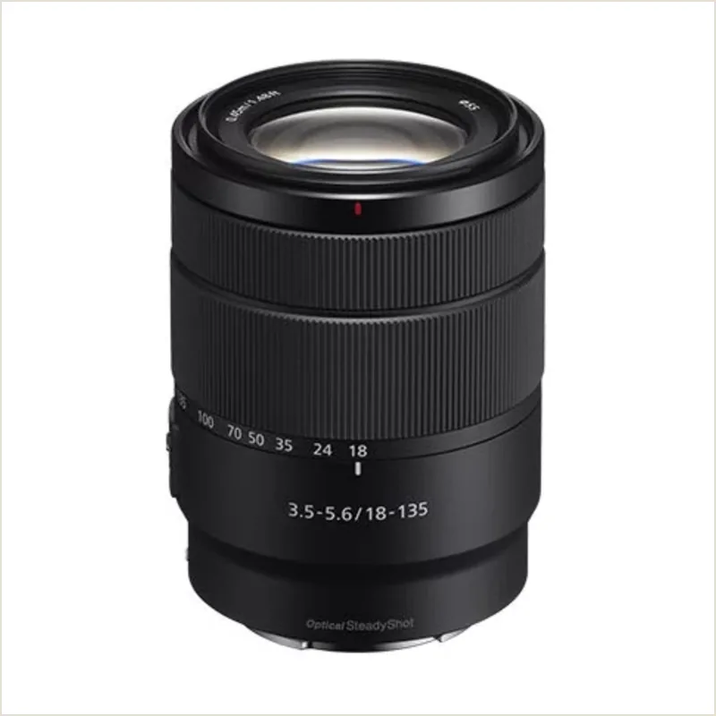 Объектив Sony E 18-135mm f/3.5-5.6 OSS (SEL18135), Черный