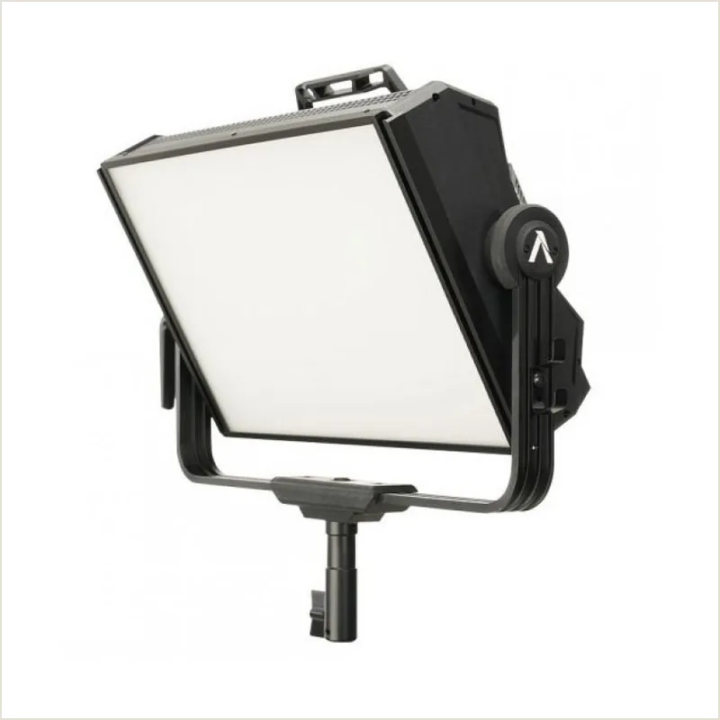 Aputure Amaran NOVA P300c Kit с кейсом