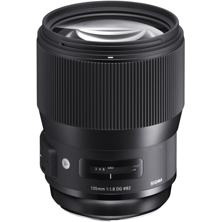 Объектив Sigma AF 135mm f/1.8 DG HSM Art Canon EF